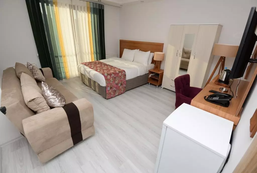 hotel corner van turkey_shabavizparvaz_08.jpg